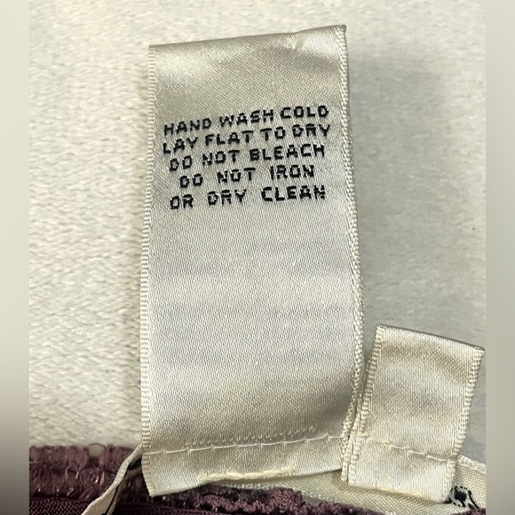 Max Studio Women’s Elegant Lace Floral Purple Top with Lace Sleeves Size Small - Picture 10 of 14